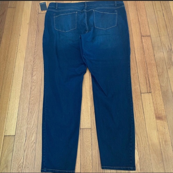 Jeans - Picture 2 of 3